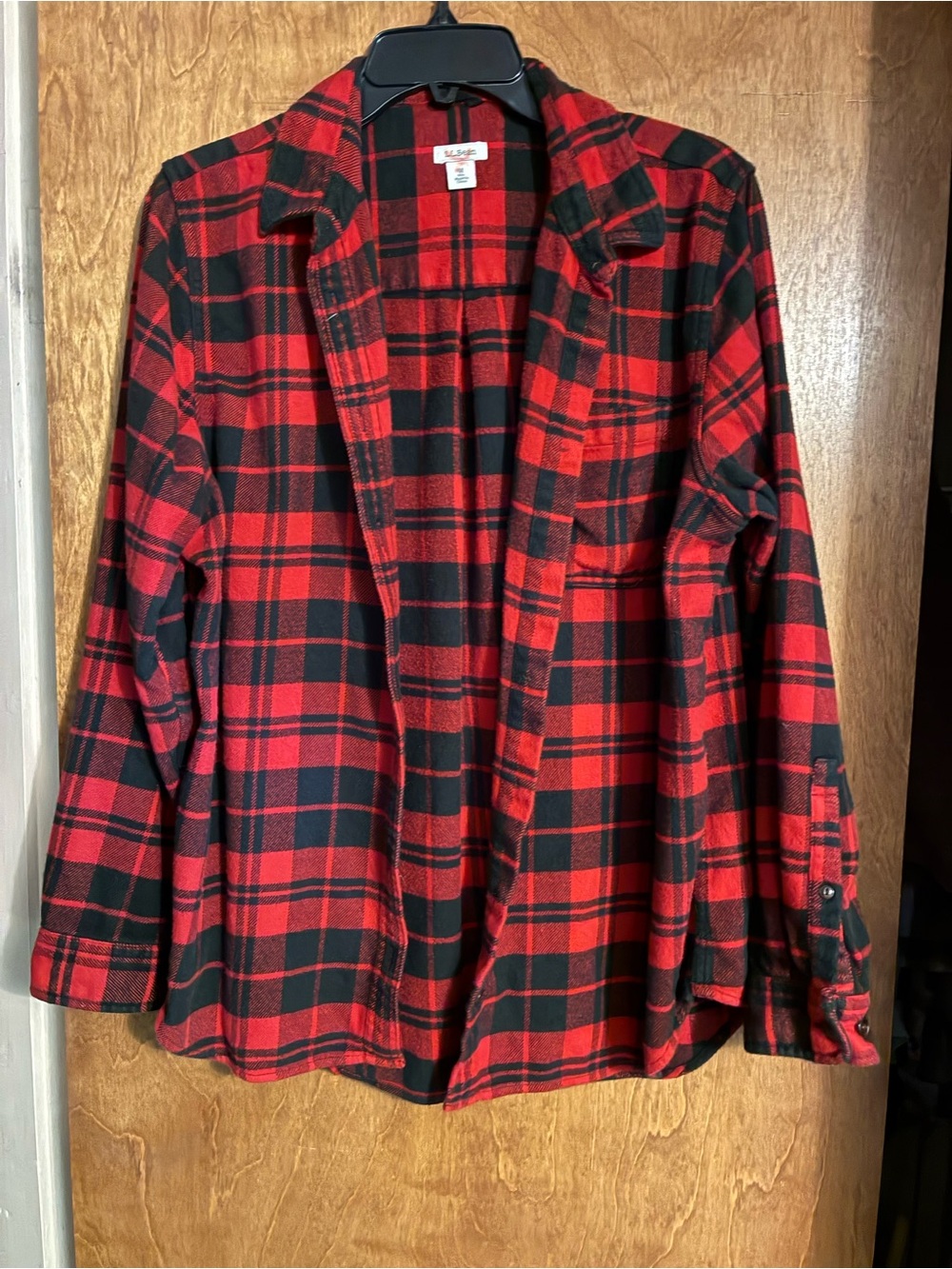 LLBean Heavy Flannel Red & Black Plaid Open-Front Button Shirt. woman’s